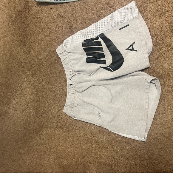 Nike Air shorts sz x large - Picture 2 of 5